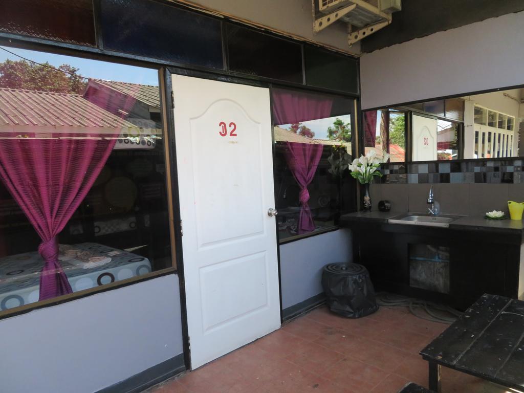 Same Same Guesthouse, Bar & Restaurant (Adults Only) Haad Rin Eksteriør bilde