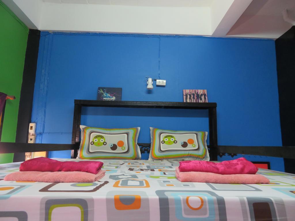 Same Same Guesthouse, Bar & Restaurant (Adults Only) Haad Rin Eksteriør bilde