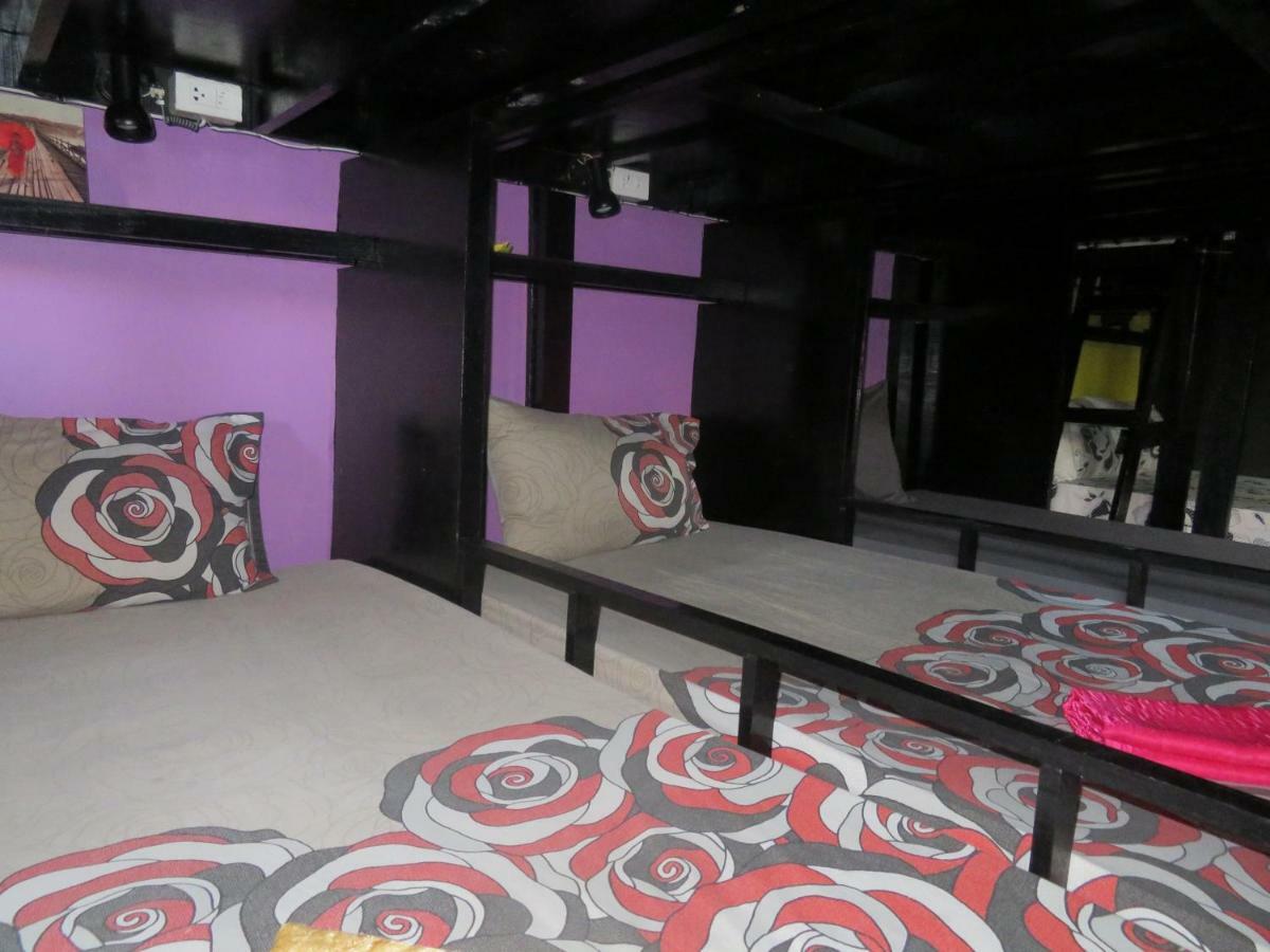 Same Same Guesthouse, Bar & Restaurant (Adults Only) Haad Rin Eksteriør bilde