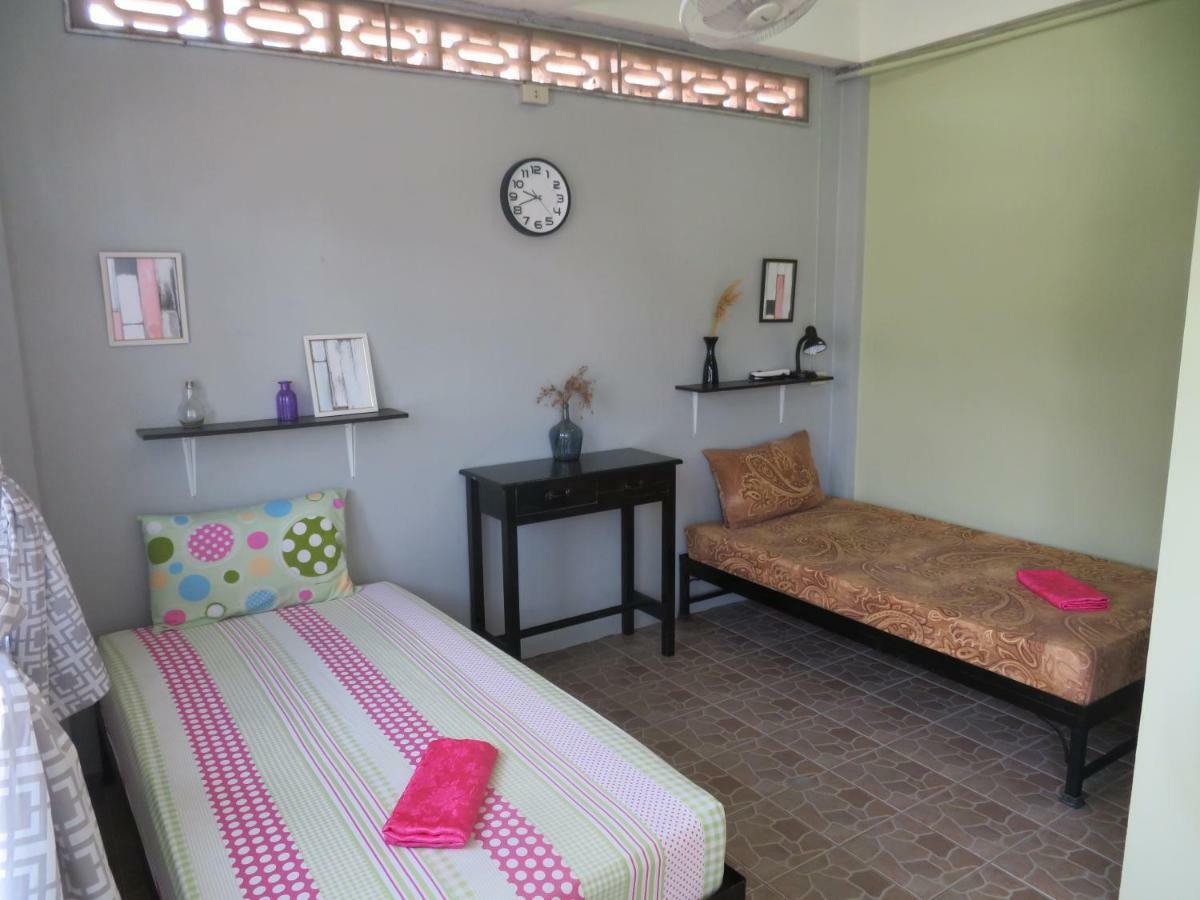 Same Same Guesthouse, Bar & Restaurant (Adults Only) Haad Rin Eksteriør bilde