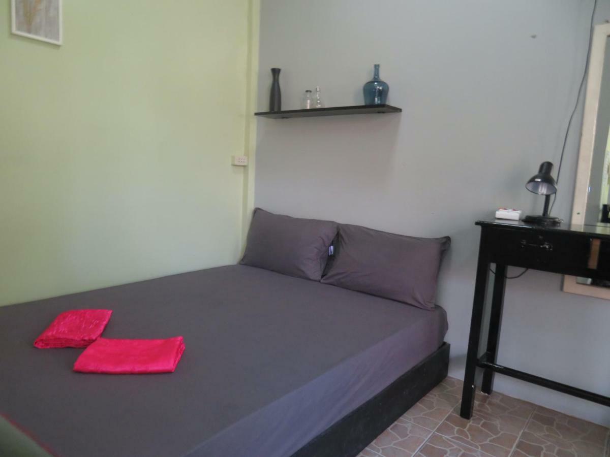 Same Same Guesthouse, Bar & Restaurant (Adults Only) Haad Rin Eksteriør bilde