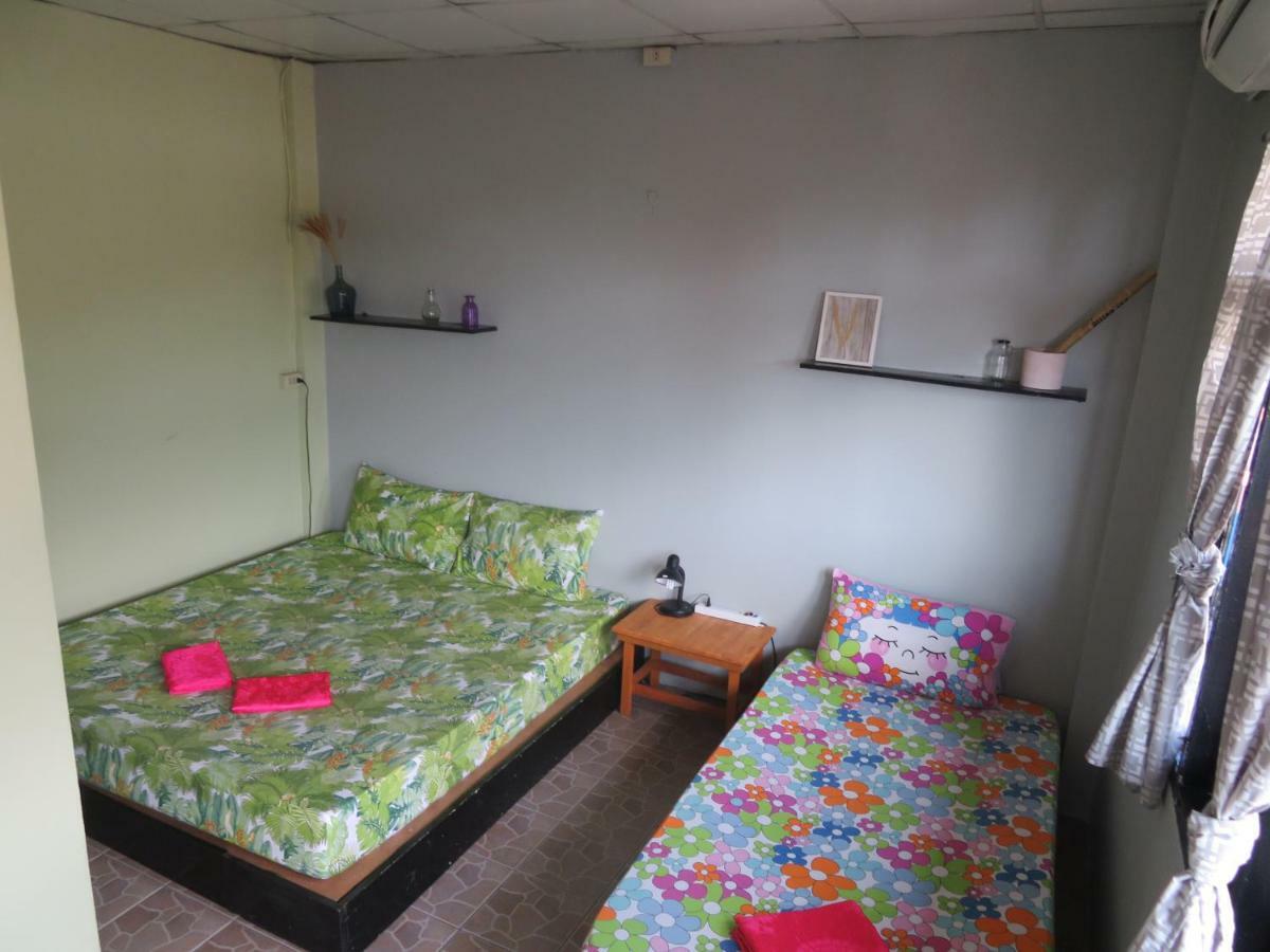 Same Same Guesthouse, Bar & Restaurant (Adults Only) Haad Rin Eksteriør bilde